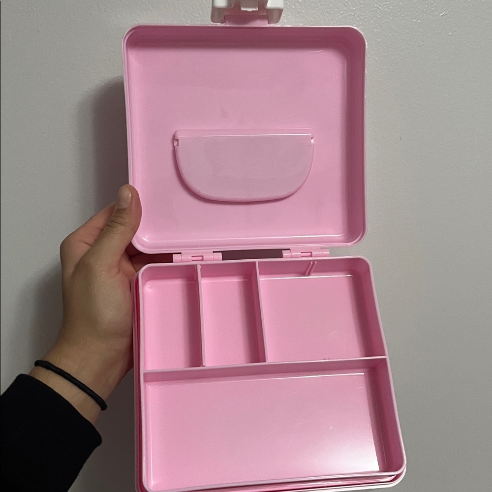 Hello Kitty Pink First Aid Box - Picture 6 of 9